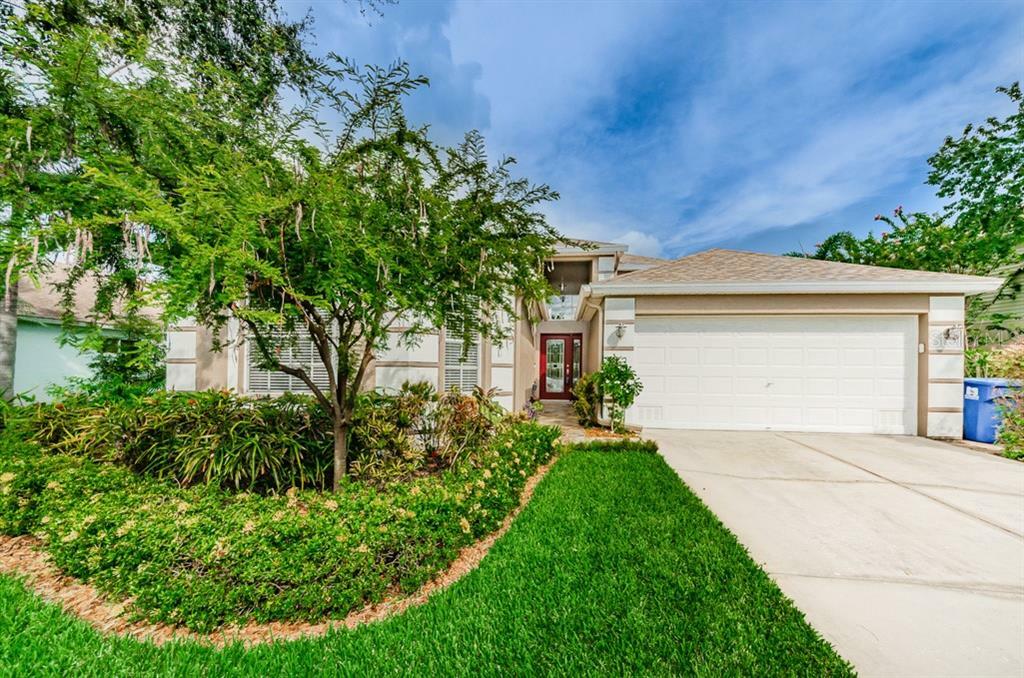 Property Photo:  825 Addison Drive NE  FL 33716 