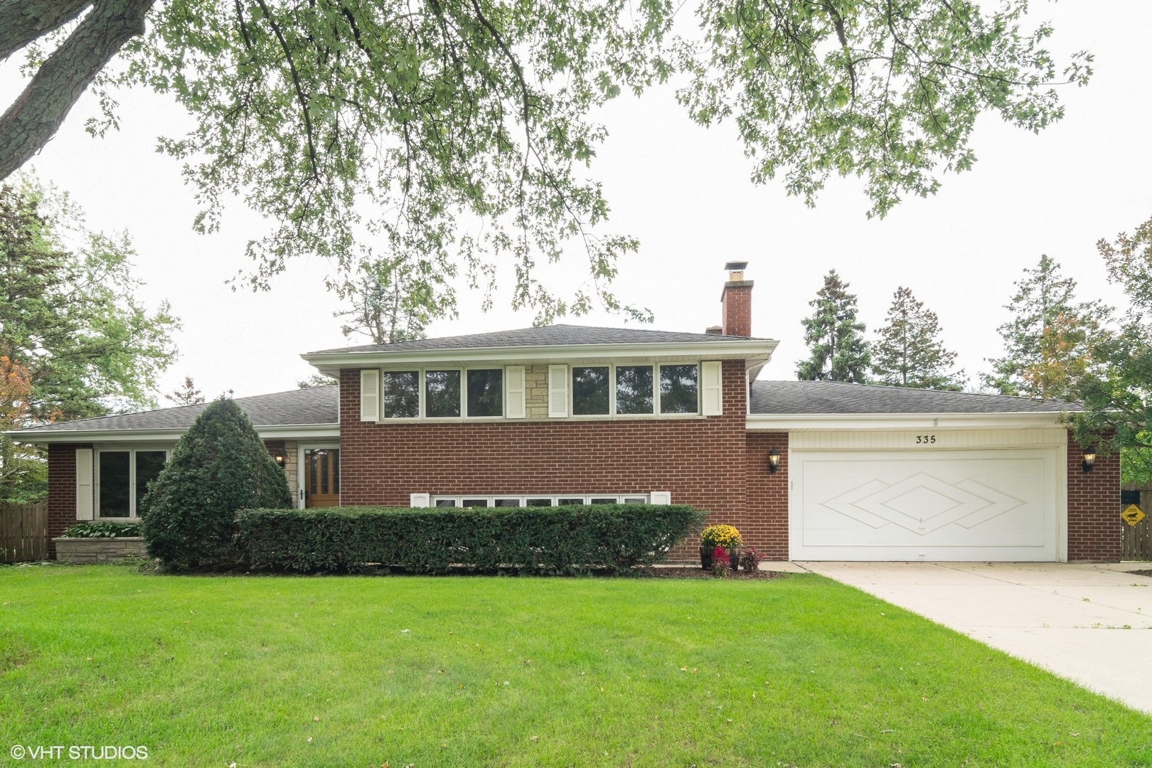 Property Photo: 335 Howard Street IL 60007