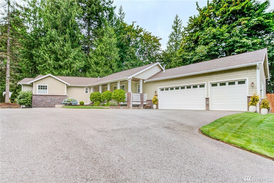 Property Photo:  30821 W Lake Morton Dr SE  WA 98042 