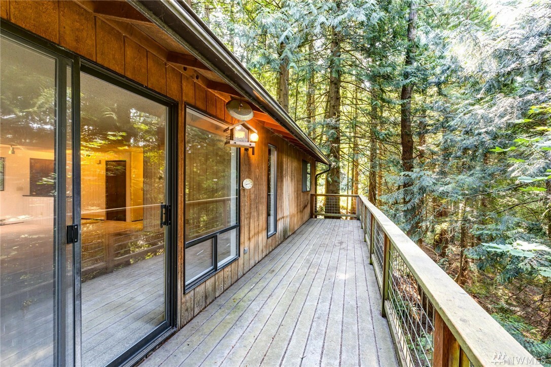 Property Photo:  10 Glacier Ridge Dr  WA 98229 