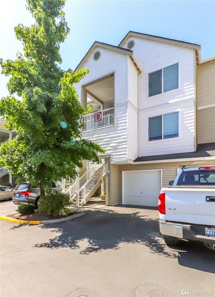 Property Photo:  2009 196th St SE D103  WA 98012 