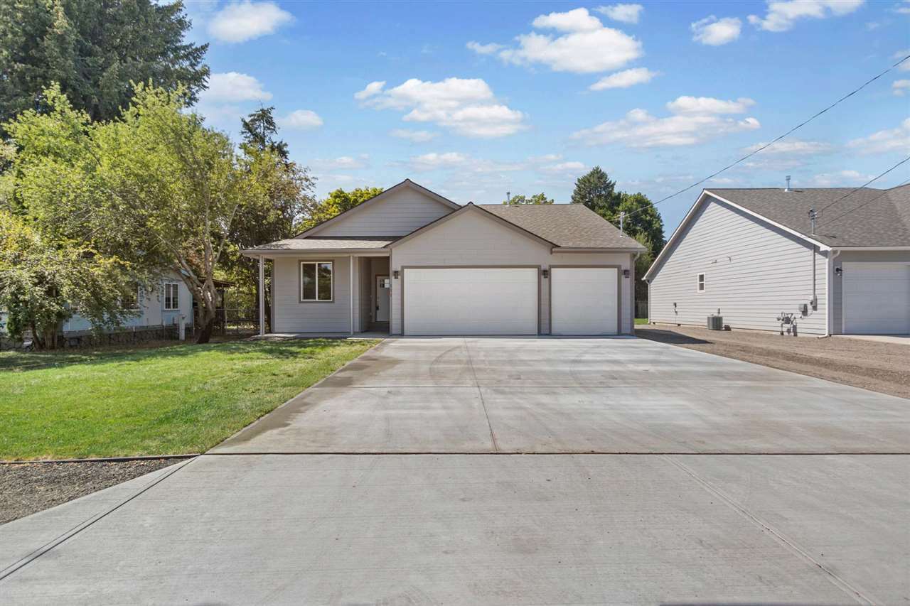 Property Photo: 111 N Herald Rd WA 99206