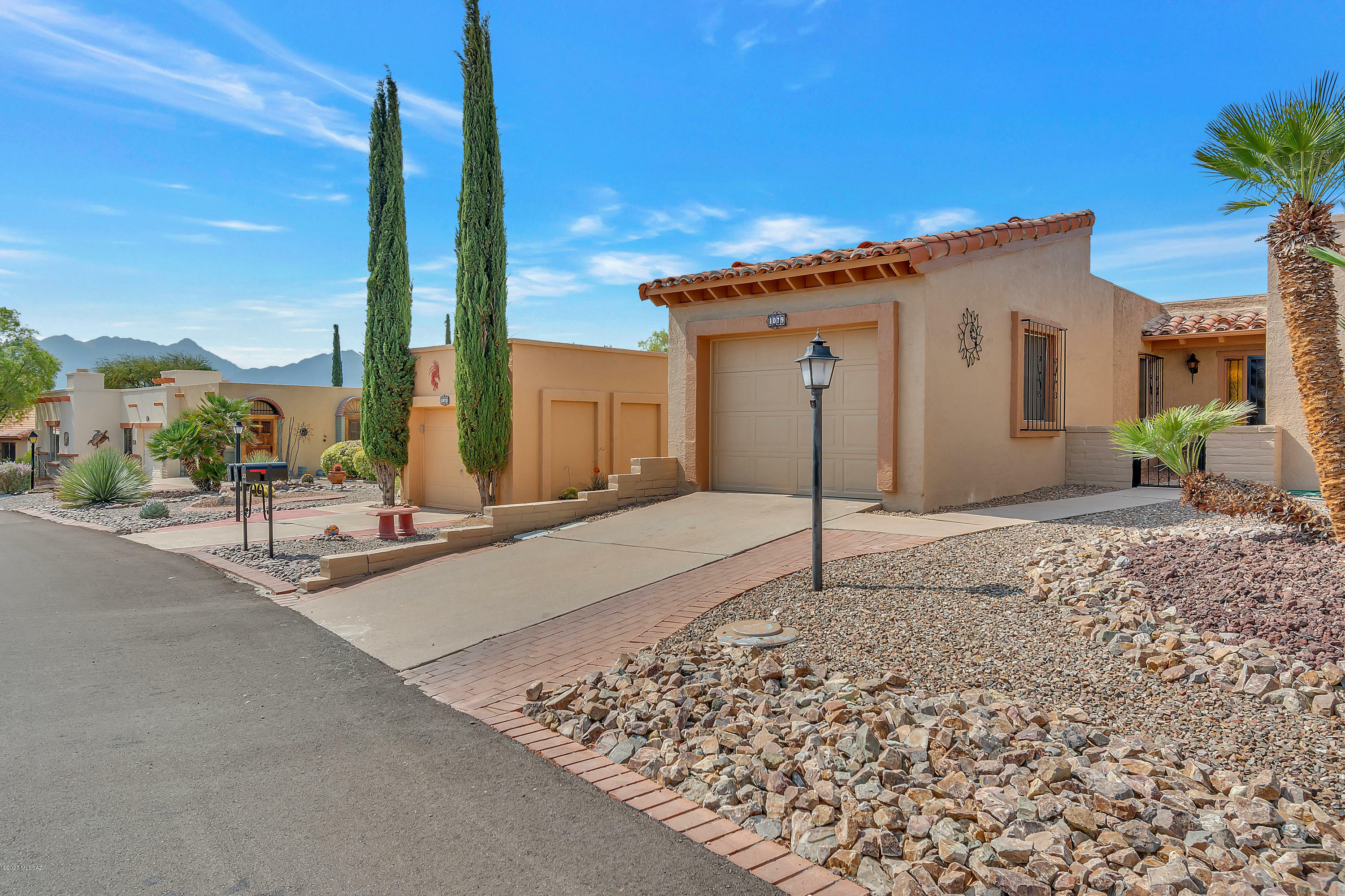 Property Photo:  1079 W Camino Sagasta  AZ 85622 