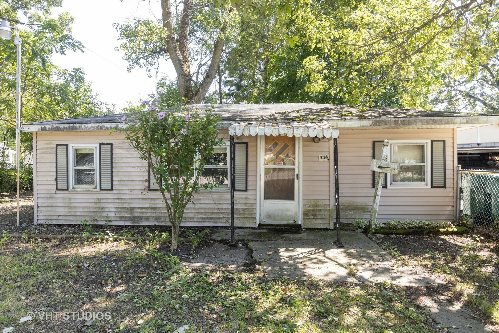 Property Photo:  1800 1/2 Copperfield Avenue  IL 60432 