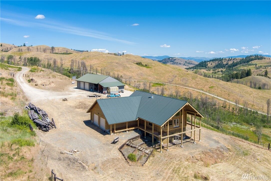 Property Photo:  34 Pine Creek Cemetery Rd  WA 98844 