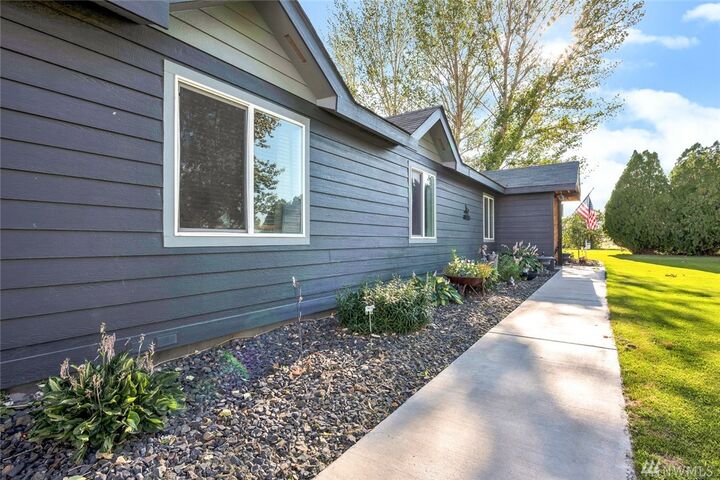 Property Photo: 8631 Road 9.7 NE WA 98837