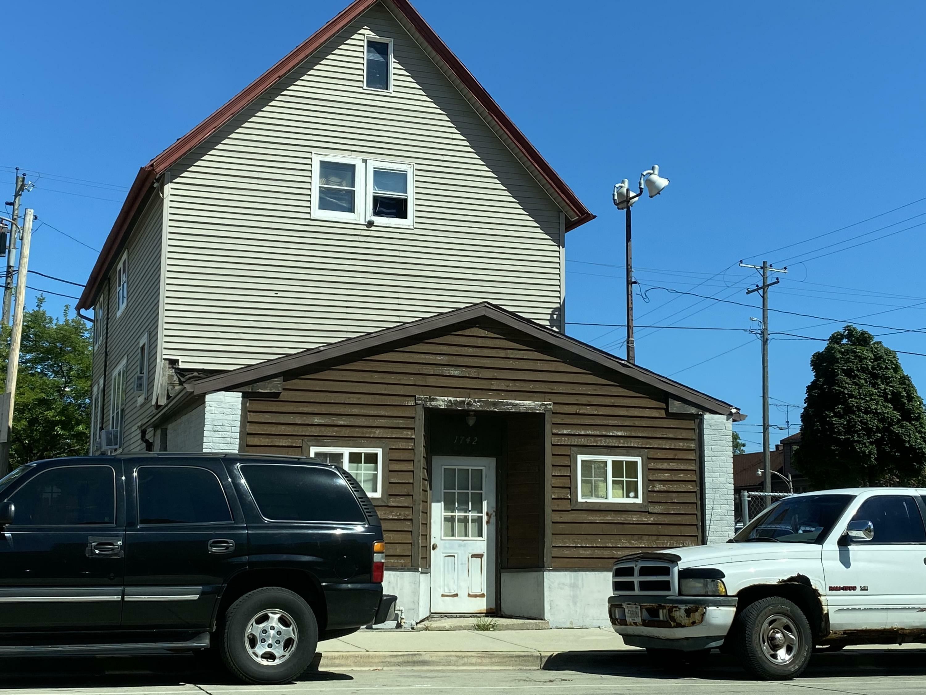 Property Photo: 1742 S 13th St WI 53204