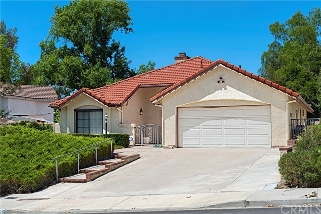 Property Photo: 29900 Avenida Cima Del Sol CA 92591