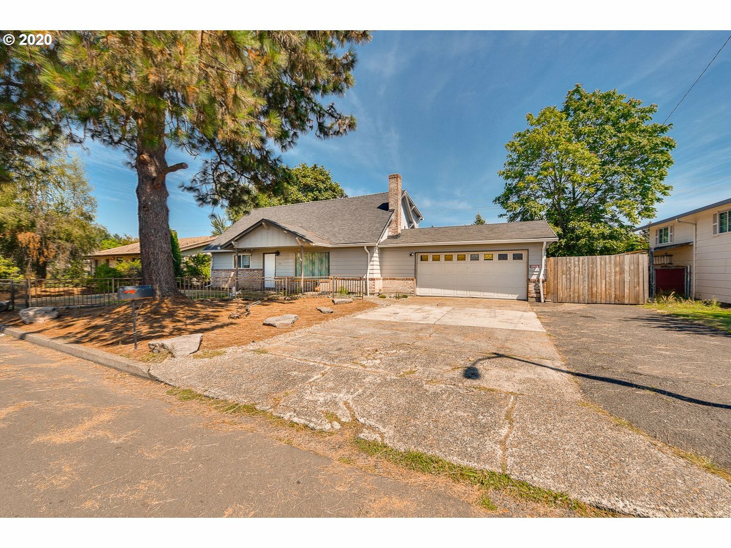 Property Photo: 319 SE 98th Ave SE WA 98664