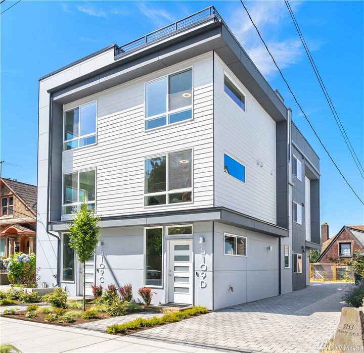 5109  Phinney Avenue N D  Seattle WA 98103 photo