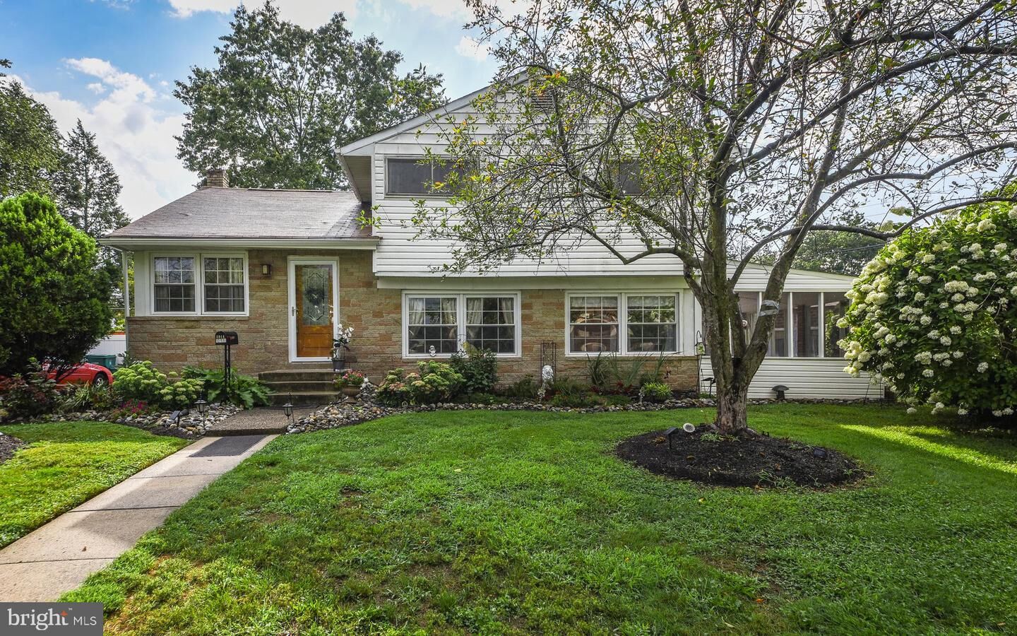 Property Photo:  1011 Laings Avenue  PA 19007 