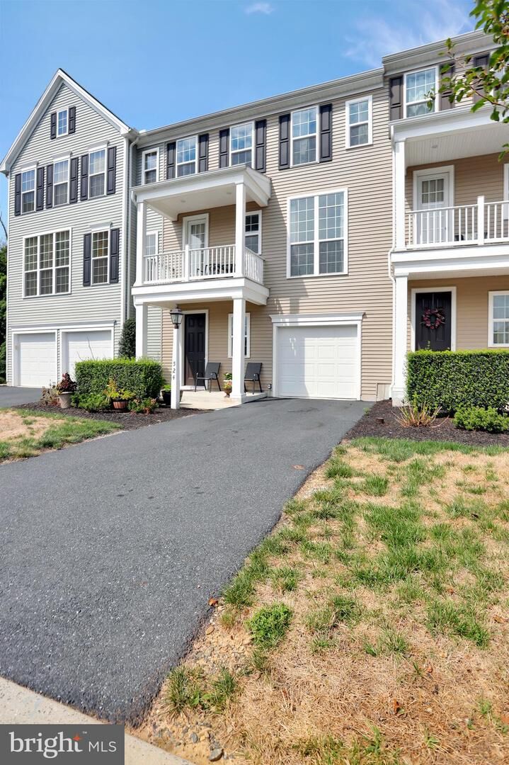 Property Photo: 524 Rayburn Court PA 17036