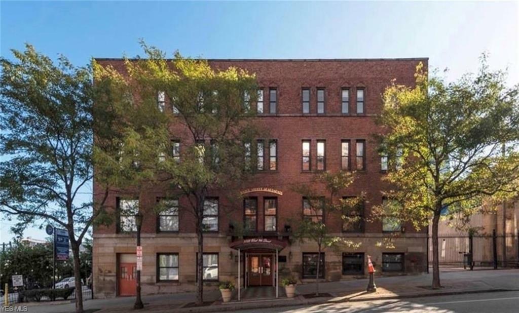 Property Photo:  1133 W 9th Street 604  OH 44113 