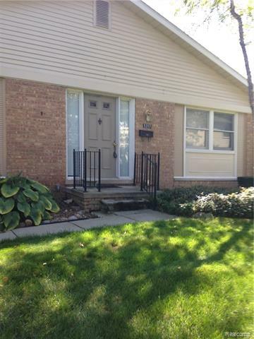 Property Photo:  5317 Breeze Hill  MI 48098 