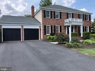 Property Photo: 9915 Chase Hill Court VA 22182