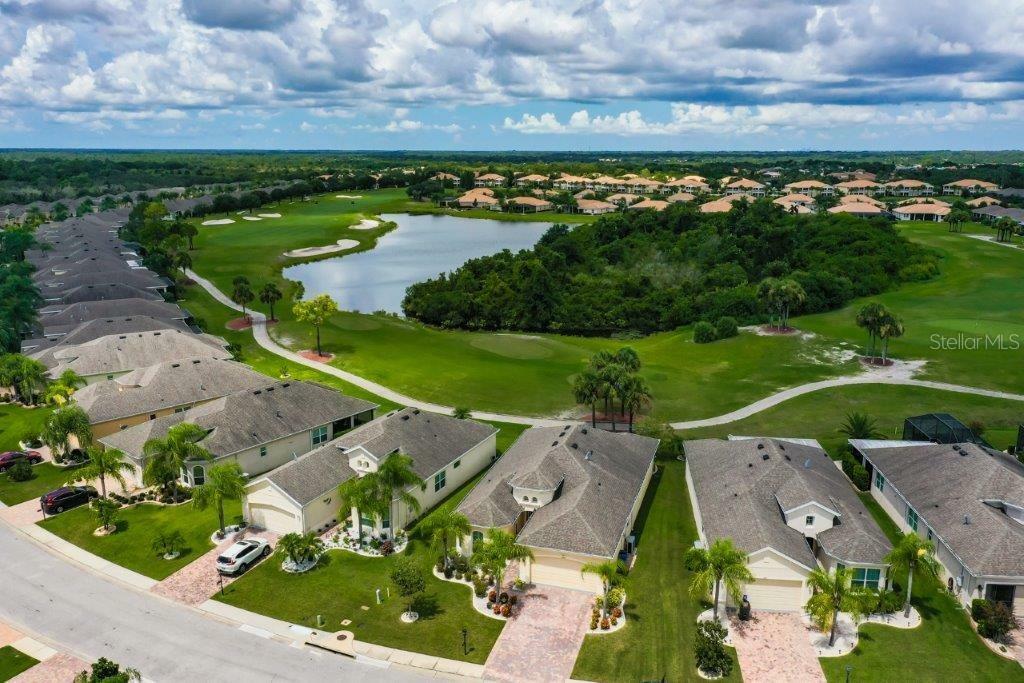 Property Photo:  1644 Emerald Dunes Drive  FL 33573 