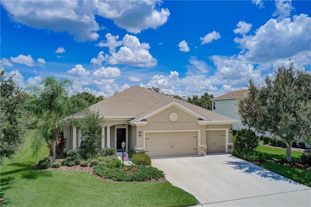 Property Photo:  1580 Hickory View Circle  FL 34219 