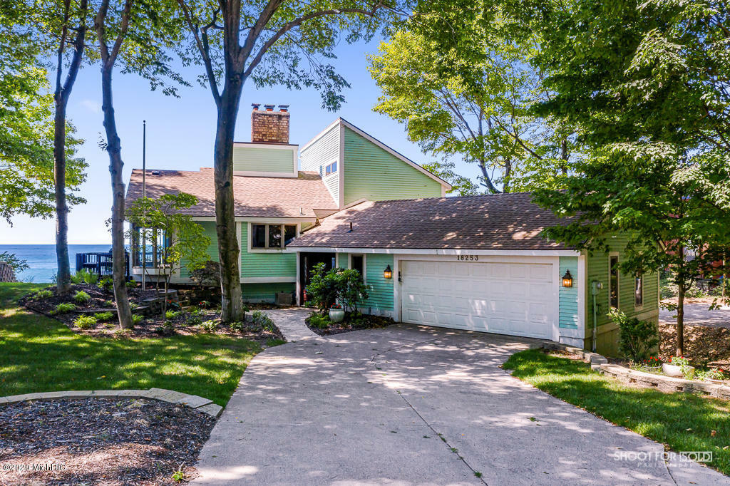 Property Photo:  18253 N Shore Estates Road  MI 49456 