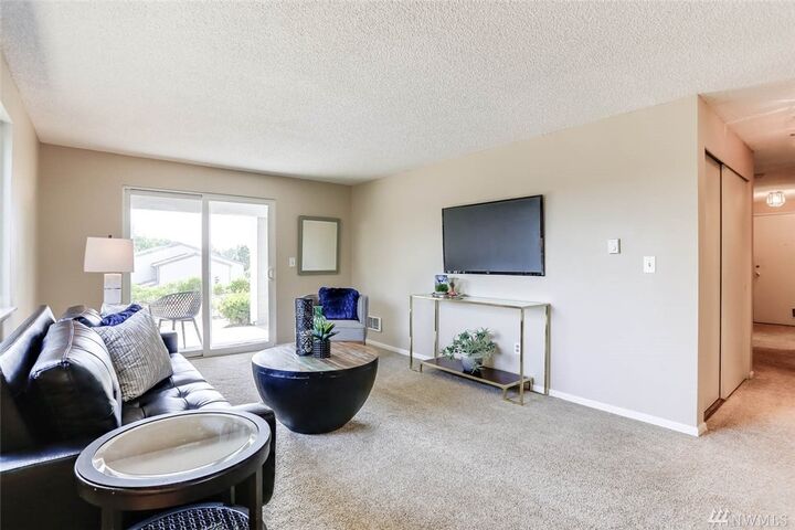 Property Photo:  15910  3rd Place SW G-9  WA 98166 