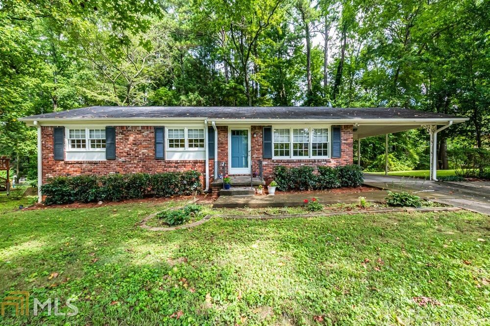 Property Photo: 3170 Sprucewood Dr GA 30033