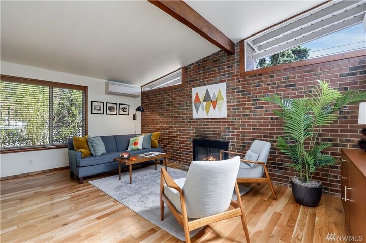 Property Photo: 13741 Ashworth Avenue N WA 98133