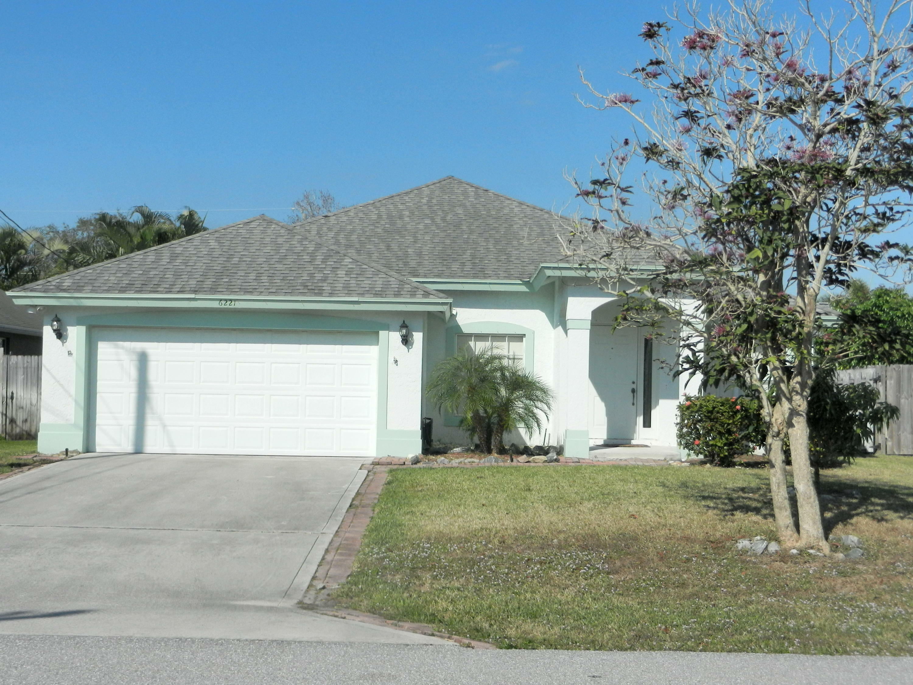 Property Photo:  6221 Lucerne Street  FL 33458 