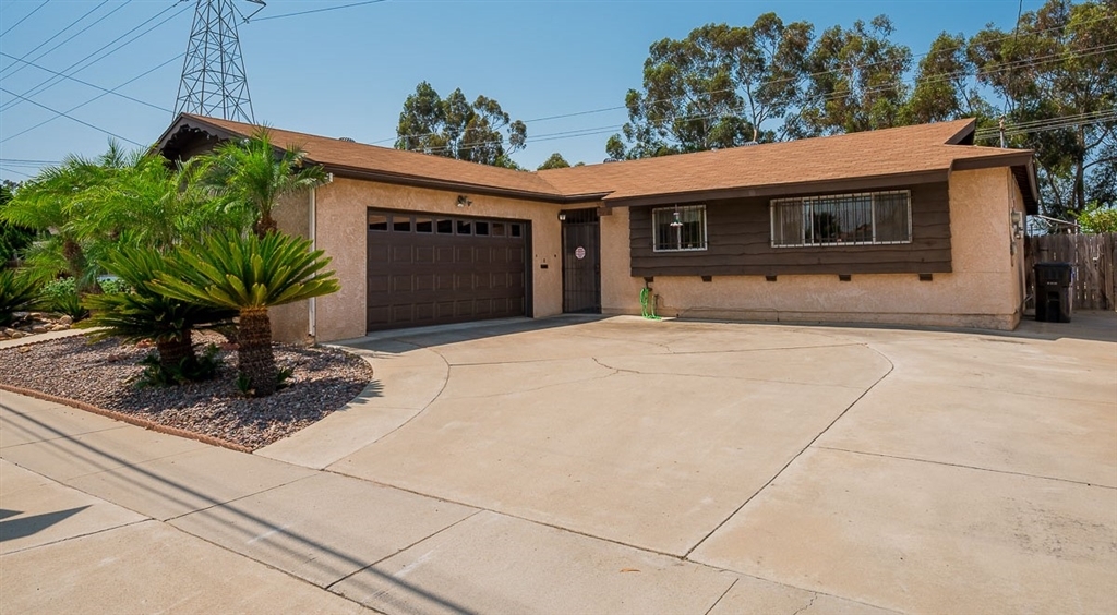 Property Photo:  4112 Kirkcaldy Dr  CA 92111 