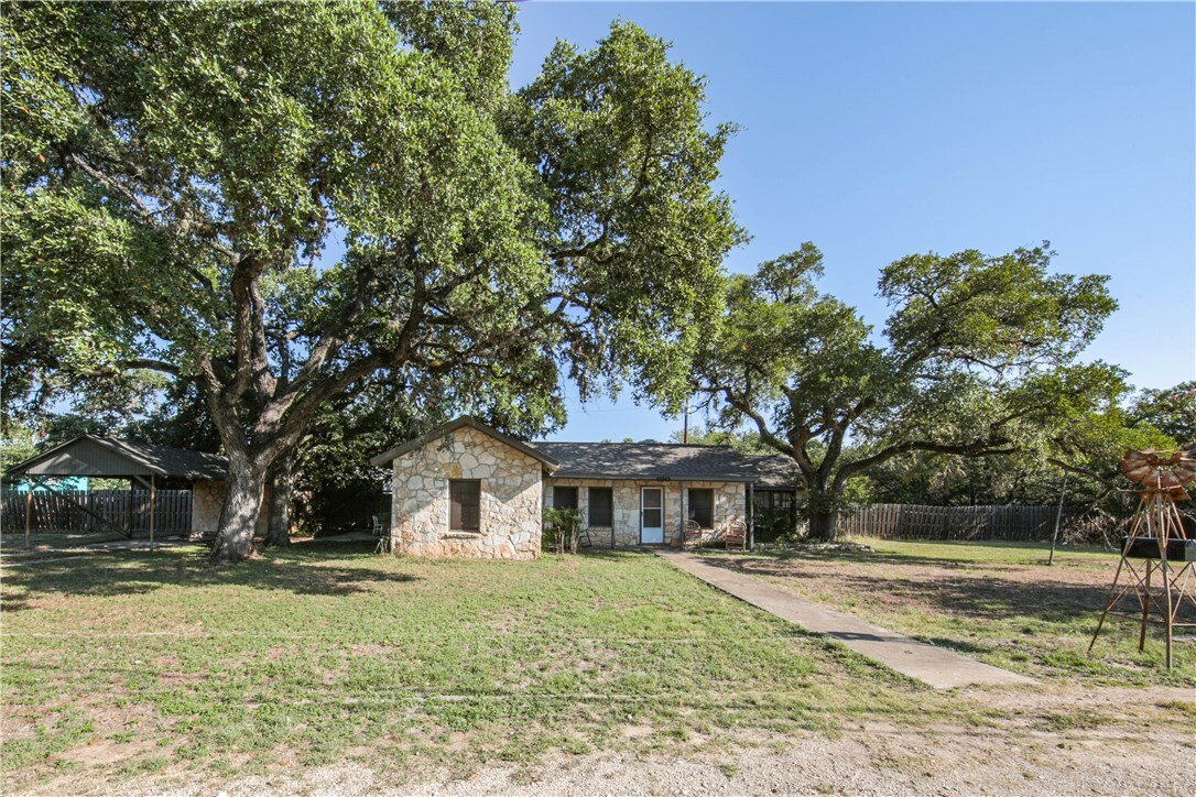 Property Photo:  400 Lange Road  TX 78676 