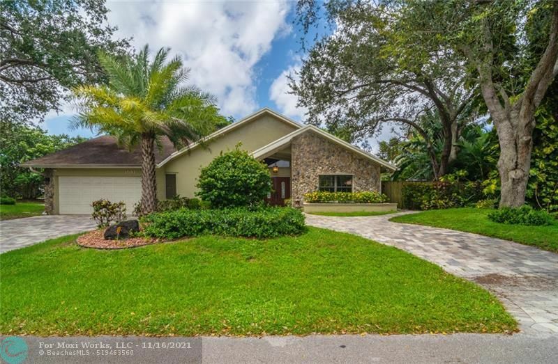 Property Photo:  1081 SW 93rd Ave  FL 33324 