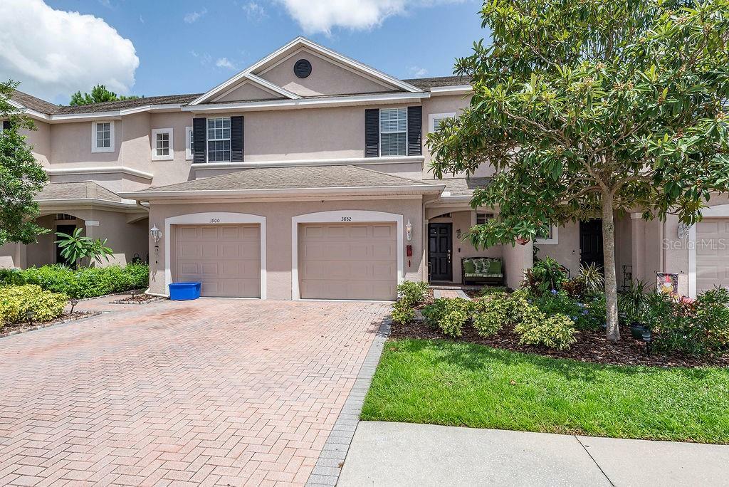 Property Photo:  3852 Silverlake Way  FL 33544 