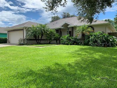 Property Photo:  1525 Creekbend Drive  FL 33510 