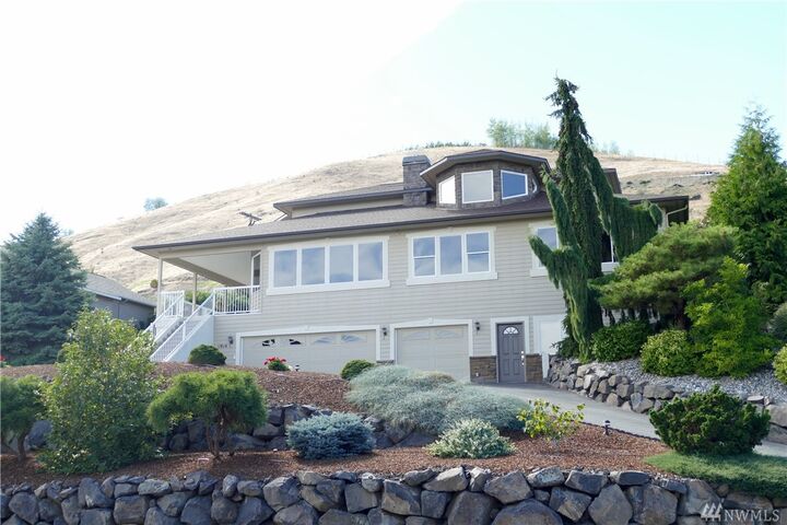 1914 Lion Place  Wenatchee WA 98801 photo