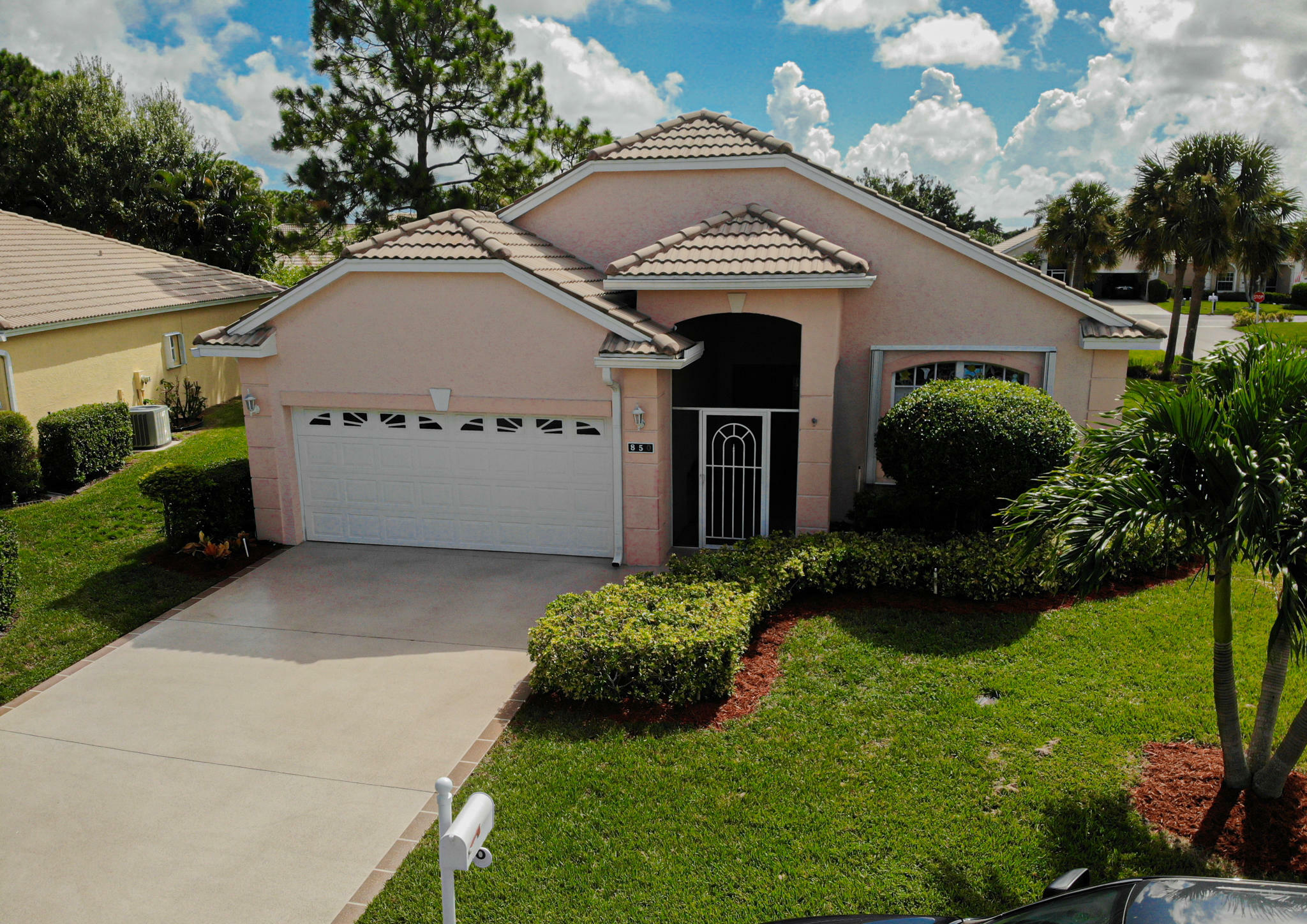 Property Photo:  850 NW Sarria Court  FL 34986 