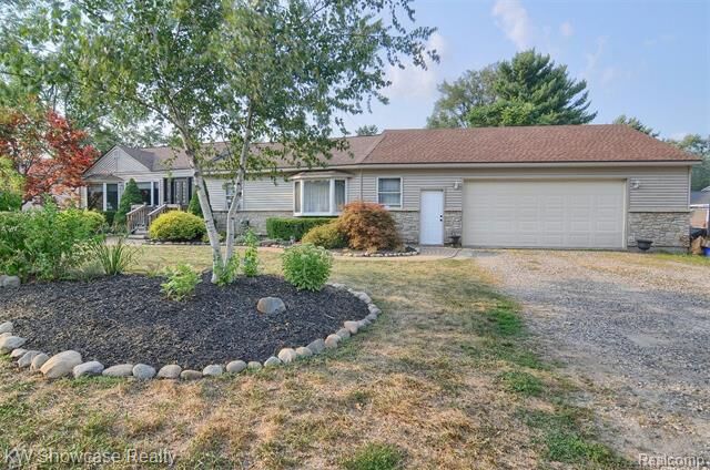 Property Photo:  3392 S Woodland Drive  MI 48356 