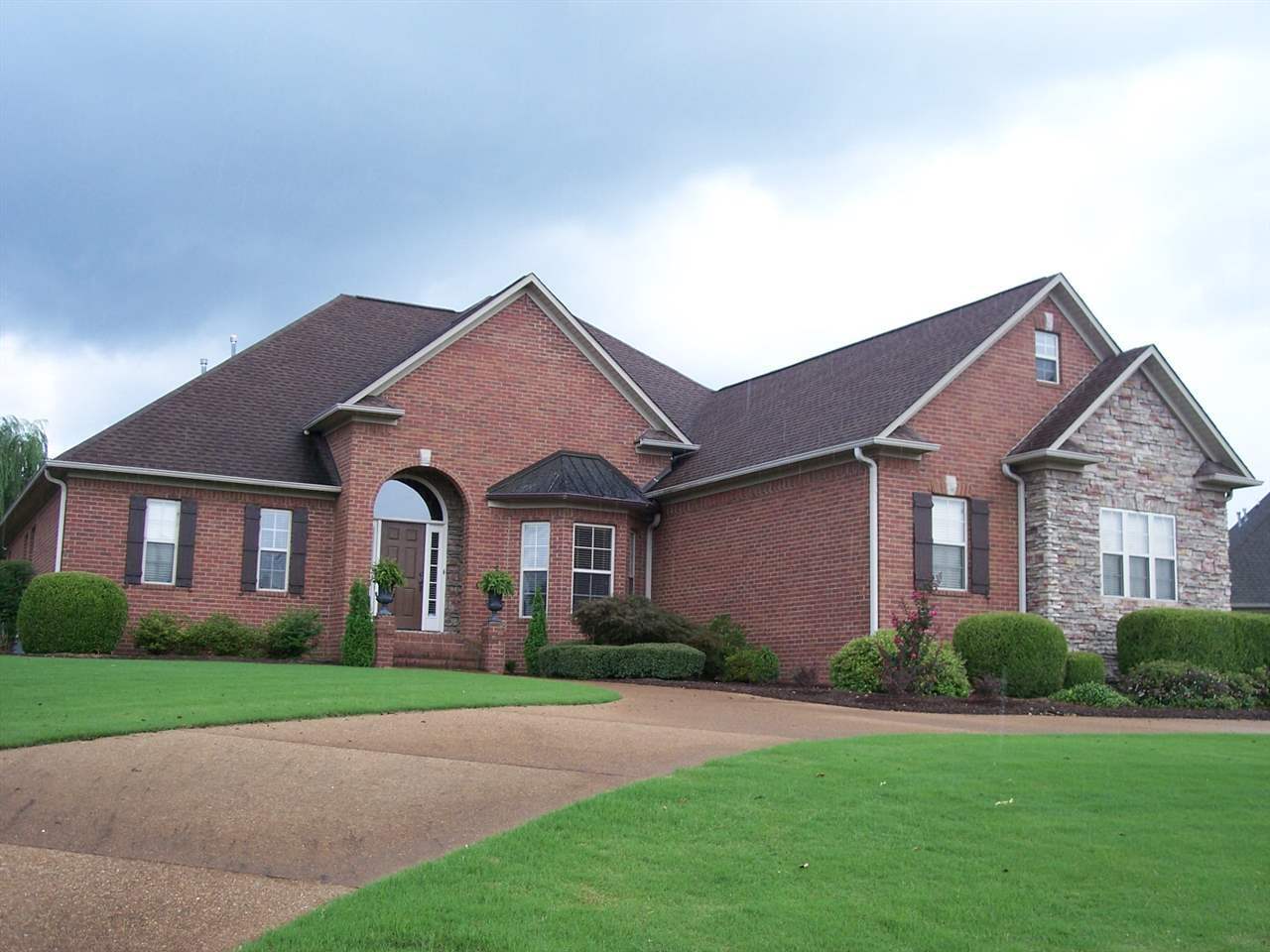 Property Photo:  207 Greendale Dr.  TN 38305 