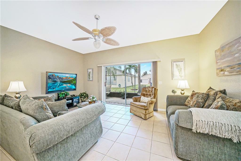 Property Photo:  1609 Palace Court  FL 33980 