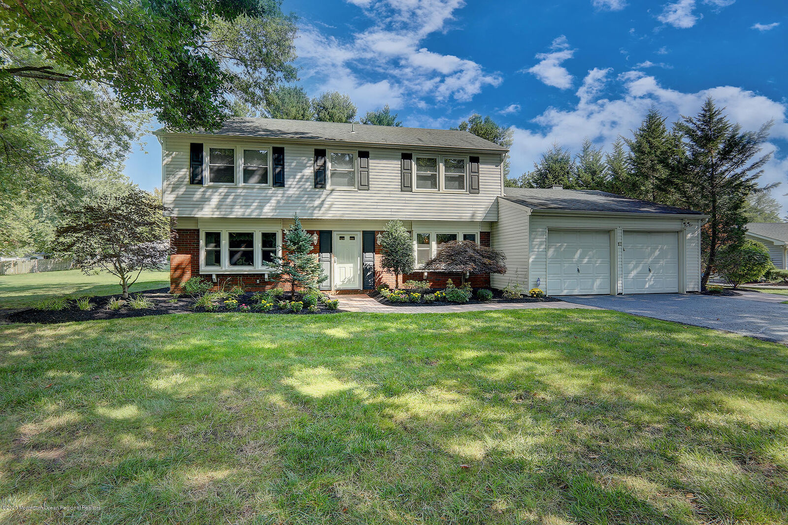 Property Photo:  12 Hill Circle  NJ 07746 