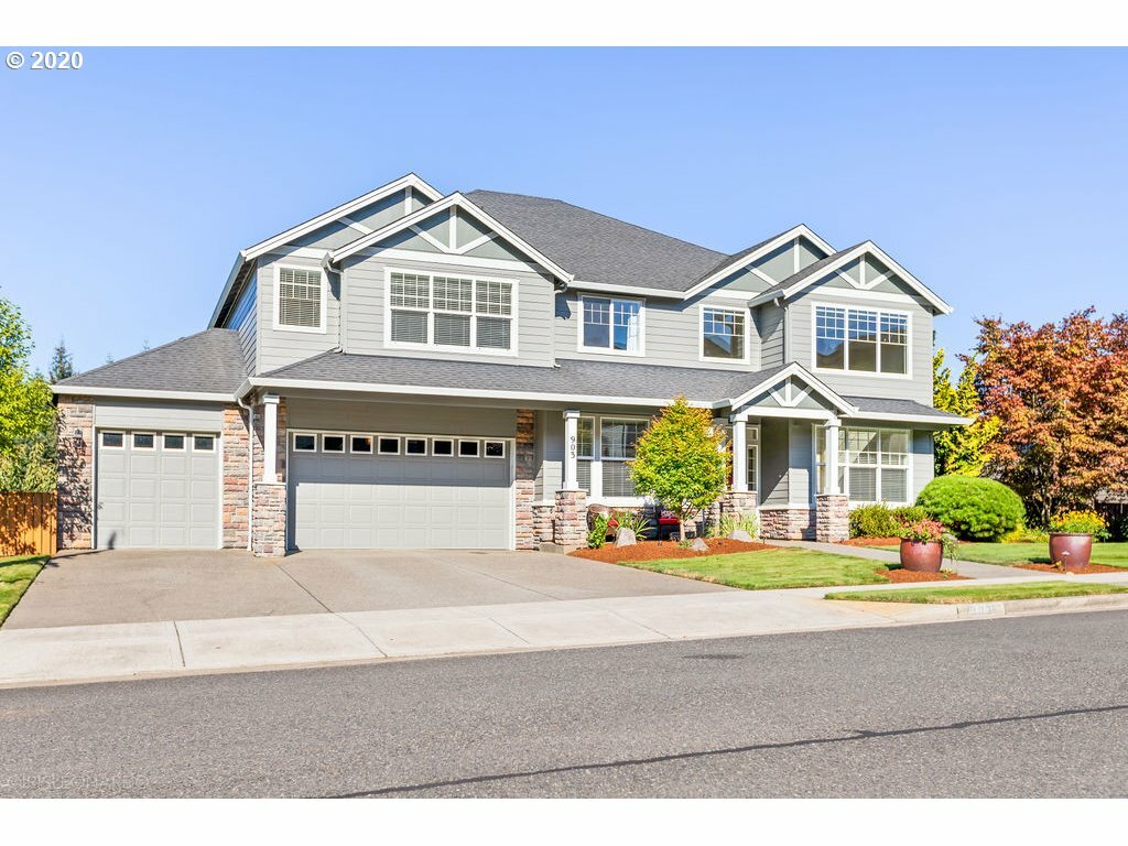 Property Photo:  903 NW 43rd Ave  WA 98607 