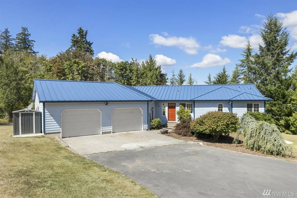 Property Photo:  141 E Eagle Vista Dr  WA 98528 