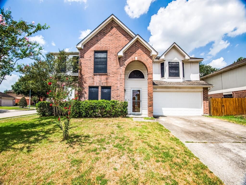 Property Photo: 2703 Fox View Circle TX 77386