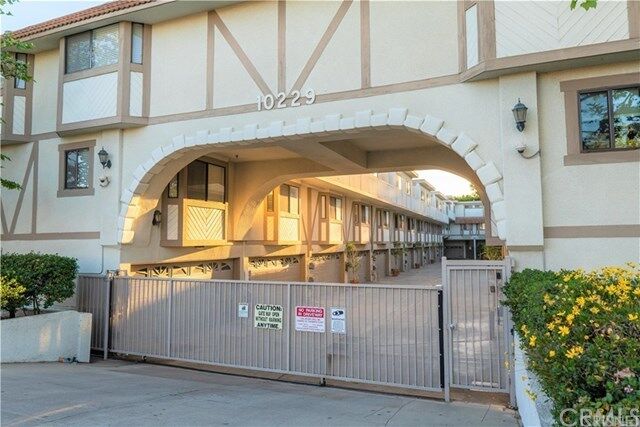 Property Photo:  10229 Variel Avenue 26  CA 91311 