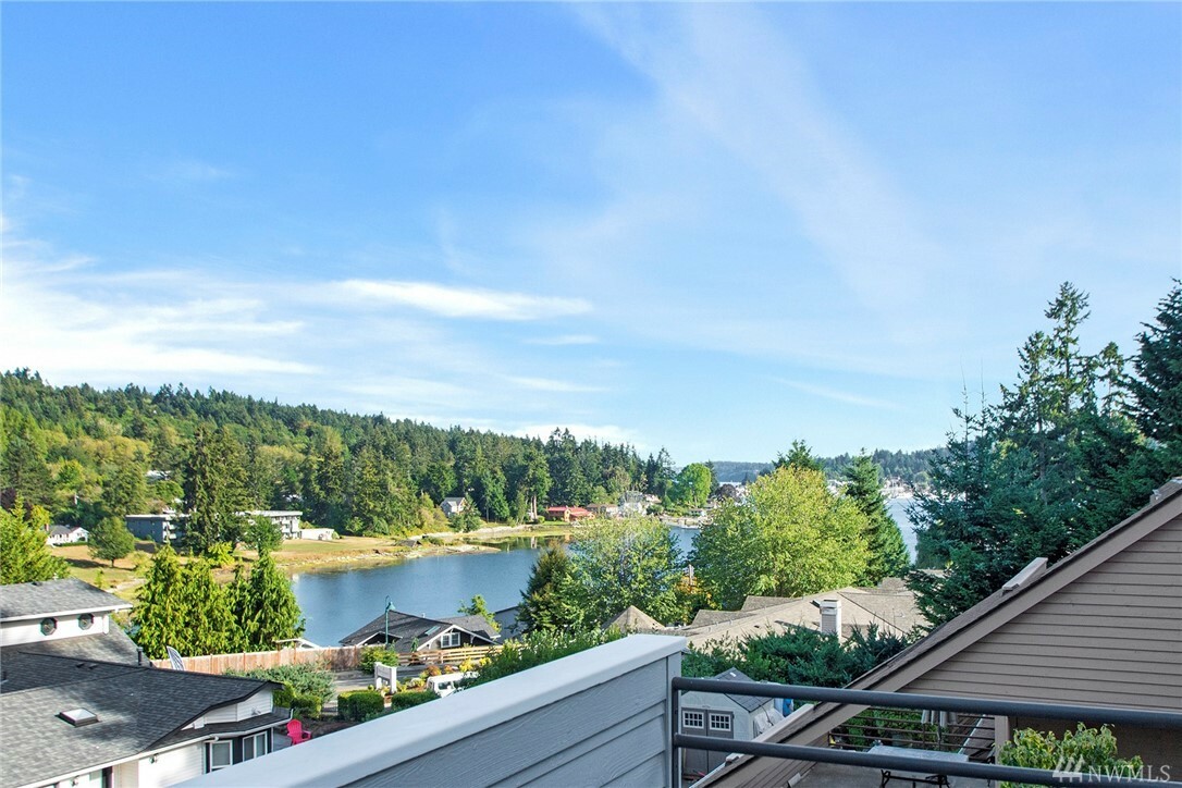 Property Photo:  3516 Rust St  WA 98332 