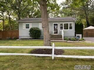 Property Photo:  84 Queen Road  NY 11951 