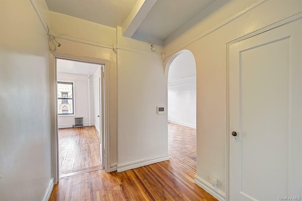 Property Photo:  754 Brady Avenue 505  NY 10462 