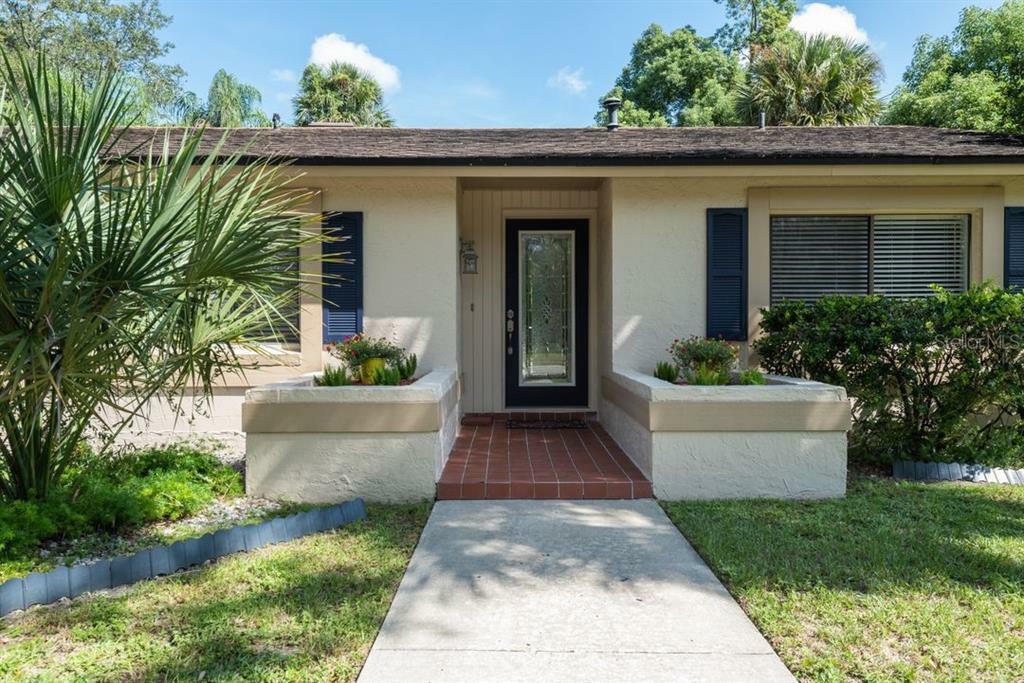 Property Photo:  323 Bonnie Trail  FL 32750 