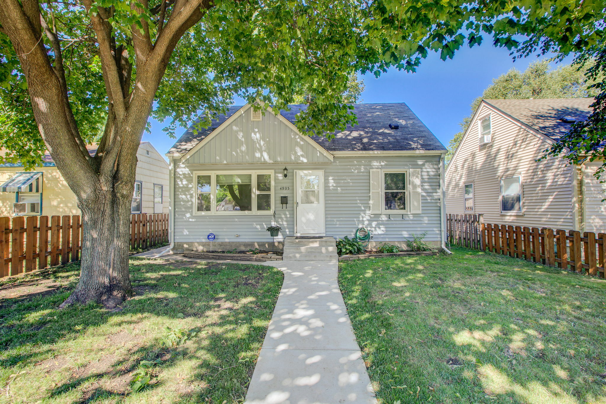 4935 Newton Avenue N  Minneapolis MN 55430 photo