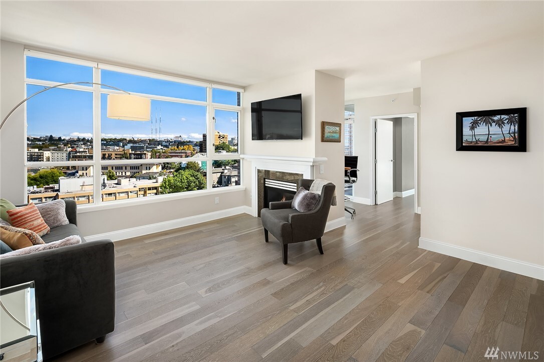 Property Photo: 1420 Terry Avenue 1904 WA 98101