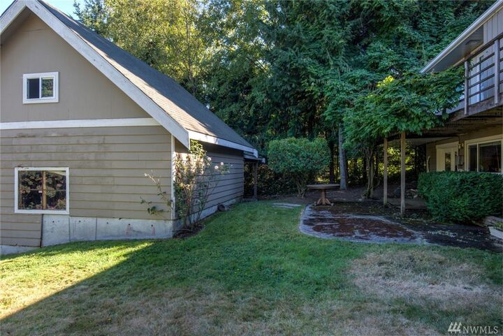 Property Photo: 16307 2nd Dr SE WA 98012
