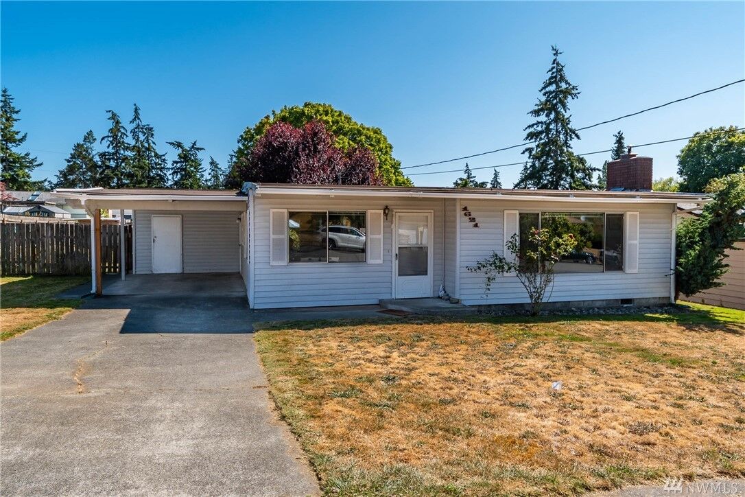 Property Photo:  1621 NE 10th Avenue  WA 98277 