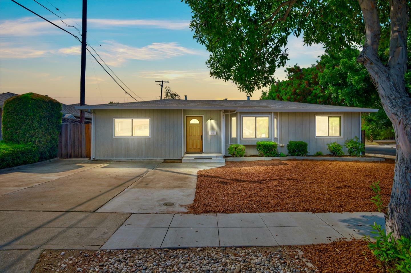 Property Photo:  701 Dona Avenue  CA 94087 